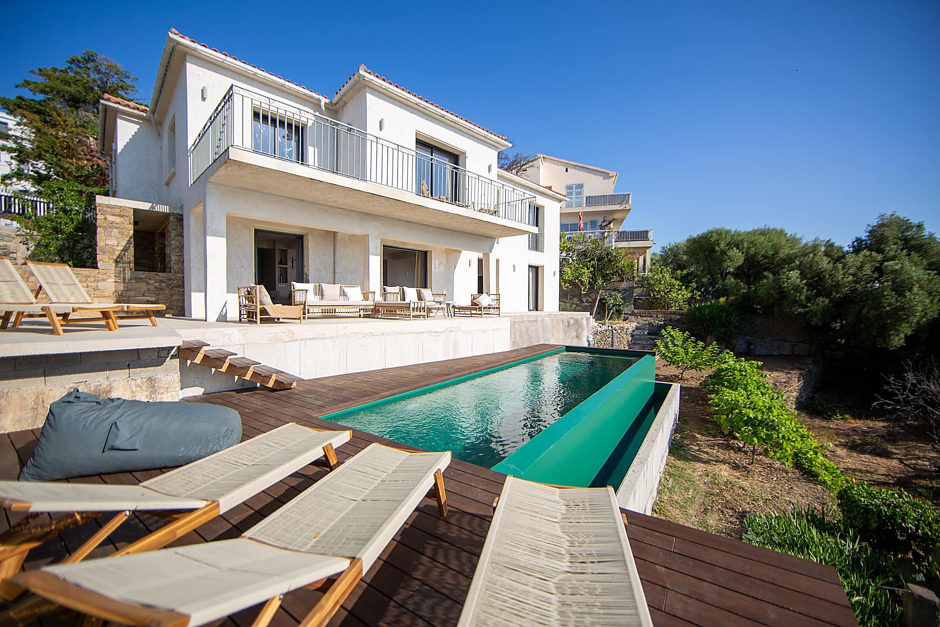 Villa Casa di Lota et sa piscine à débordement face à la mer